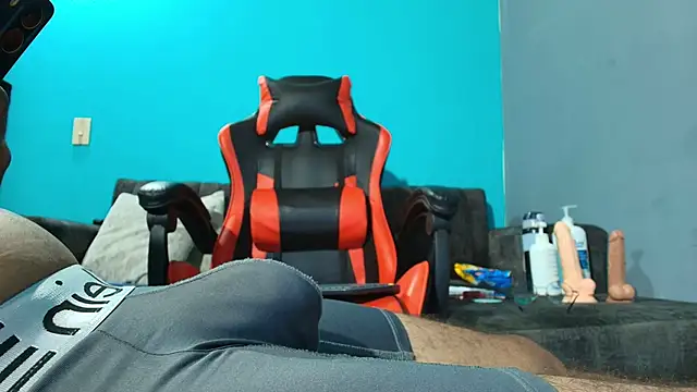 skinny and boyfriend online show from December 2025 04:33:01 PM