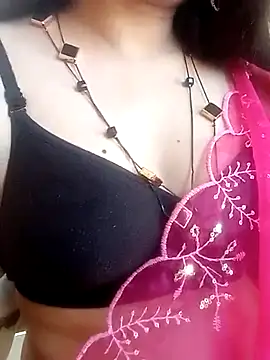 Snapshot of Indianhyna chatting on February 2025 08:19:02 AM Indianhyna online show from February 2025 08:19:02 AM