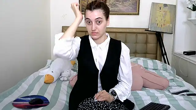 Snapshot of Iren chatting on June 2026 06:36:02 AM Iren online show from June 2026 06:36:02 AM