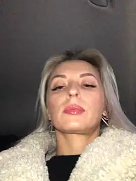 Diamond Bunny  online show from January 2025 03:04:02 PM