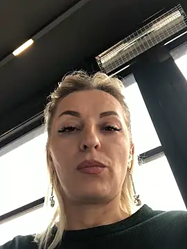 Diamond Bunny  online show from March 2025 11:50:02 AM