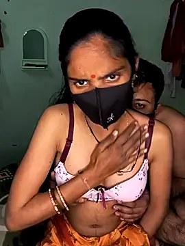 Snapshot of cute_simmy0 chatting on December 2024 03:37:01 PM cute simmy0 online show from December 2024 03:37:01 PM