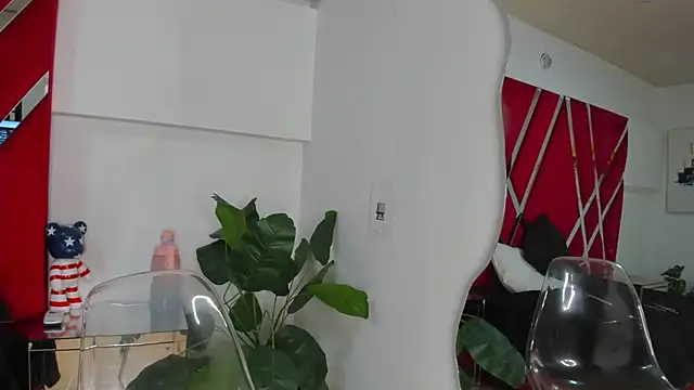 Milanxht online show from September 2025 08:30:02 PM