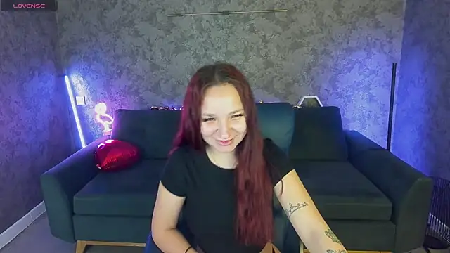 ElysLunar online show from February 2026 06:54:02 AM