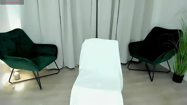 amy live online show from March 2025 11:49:02 PM