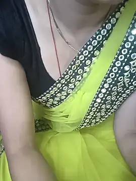 kaveerpooja947 online show from February 2026 07:29:01 AM