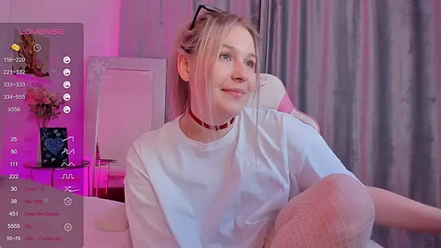 Snapshot of Colleen_Blake chatting on January 2025 01:18:01 AM Colleen Blake online show from January 2025 01:18:01 AM