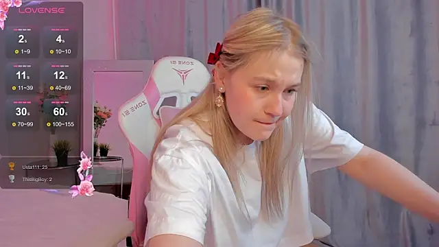 Snapshot of Colleen_Blake chatting on February 2025 09:03:02 PM Colleen Blake online show from February 2025 09:03:02 PM