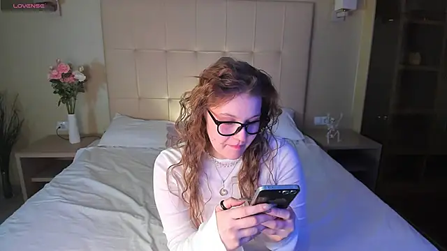 Snapshot of Colleen_Blake chatting on October 2025 04:18:01 PM Colleen Blake online show from October 2025 04:18:01 PM