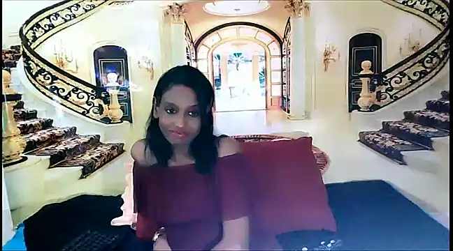 Snapshot of IndianLoveBug chatting on December 2024 07:50:02 PM IndianLoveBug online show from December 2024 07:50:02 PM