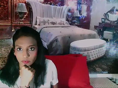 Snapshot of IndianLoveBug chatting on January 2025 05:15:02 PM IndianLoveBug online show from January 2025 05:15:02 PM