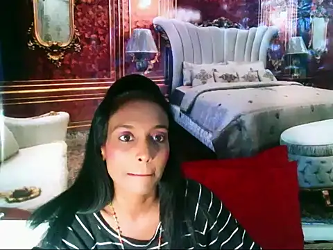 Snapshot of IndianLoveBug chatting on January 2025 05:19:01 AM IndianLoveBug online show from January 2025 05:19:01 AM