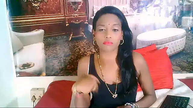 Snapshot of IndianLoveBug chatting on October 2025 06:51:01 PM IndianLoveBug online show from October 2025 06:51:01 PM