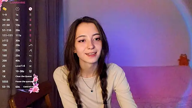 EvaBradley online show from September 2025 06:31:02 PM