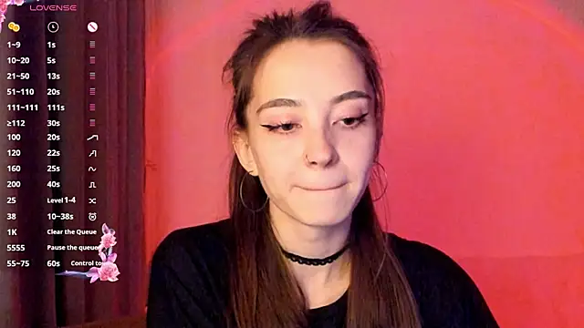 EvaBradley online show from October 2025 06:27:01 PM