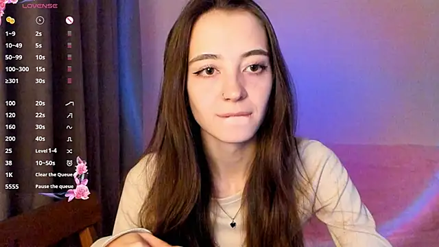 EvaBradley online show from October 2025 06:41:02 PM