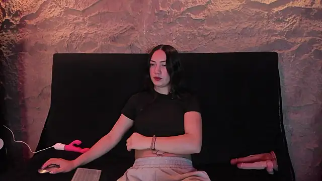 Scarlett  Fox   online show from February 2026 11:27:01 AM