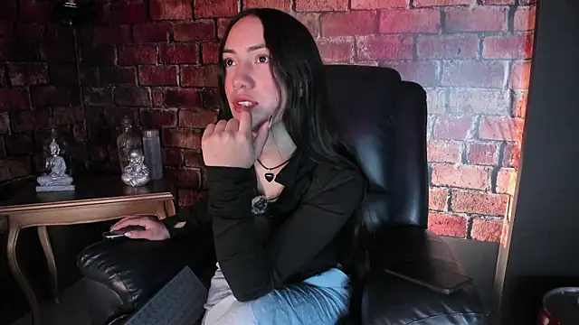 Scarlett  Fox   online show from March 2026 11:28:02 AM