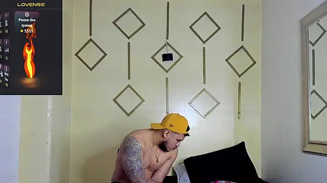 Snapshot of jeisonstark chatting on November 2025 12:51:01 PM jeisonstark online show from November 2025 12:51:01 PM