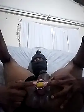 hugecrksam online show from March 2026 07:55:02 PM