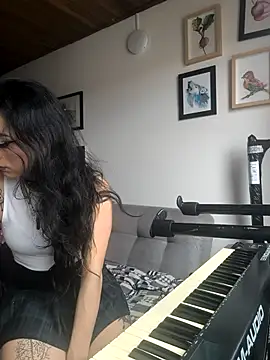 Lila Desiree online show from November 2025 04:29:02 PM