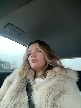 maisiesmithx online show from December 2025 08:41:02 AM