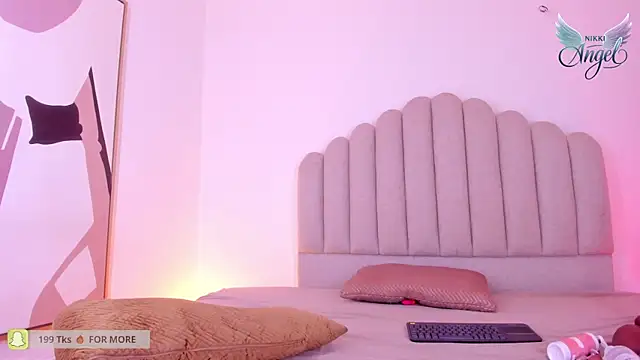 Nikki Angel  online show from September 2025 07:29:01 PM