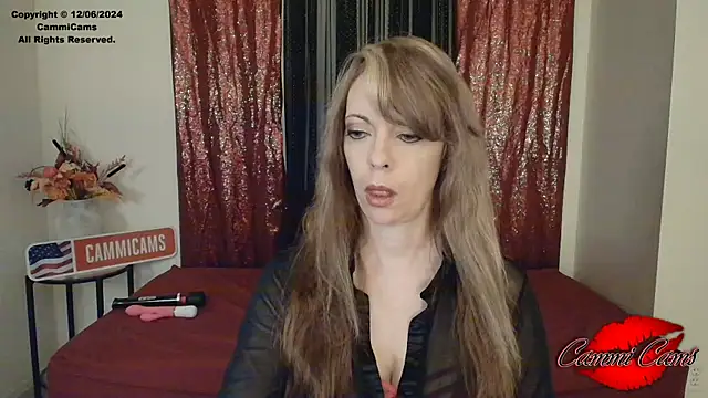 Snapshot of CammiCams chatting on December 2024 01:44:01 PM CammiCams online show from December 2024 01:44:01 PM