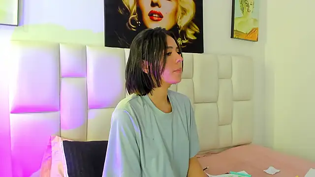 Snapshot of Antonella_Fontanna chatting on January 2025 07:57:01 AM Antonella Fontanna online show from January 2025 07:57:01 AM
