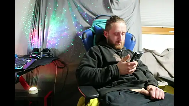 Snapshot of DrownMentallyyy chatting on January 2025 11:45:02 PM DrownMentallyyy online show from January 2025 11:45:02 PM