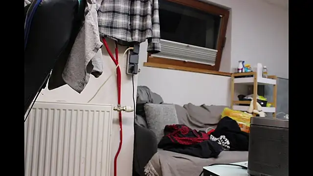 Snapshot of DrownMentallyyy chatting on January 2025 12:57:02 AM DrownMentallyyy online show from January 2025 12:57:02 AM