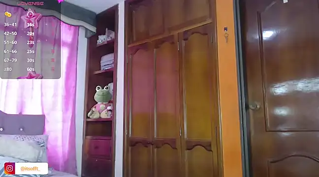 Snapshot of cuttebabe_ chatting on January 2025 10:04:02 PM cuttebabe  online show from January 2025 10:04:02 PM