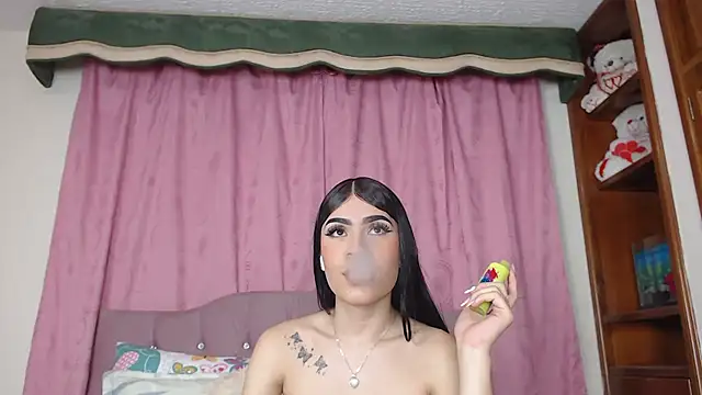 Snapshot of cuttebabe_ chatting on March 2025 12:21:02 AM cuttebabe  online show from March 2025 12:21:02 AM