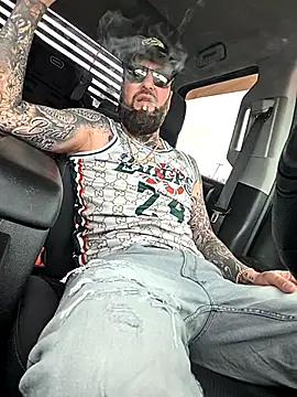 Beardedtattood online show from November 2025 04:49:02 PM