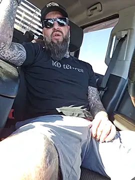 Snapshot of Beardedtattood chatting on June 2026 12:14:02 PM Beardedtattood online show from June 2026 12:14:02 PM