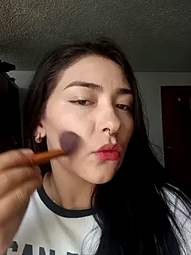 Snapshot of SophieWinslow chatting on March 2025 09:08:02 PM SophieWinslow online show from March 2025 09:08:02 PM