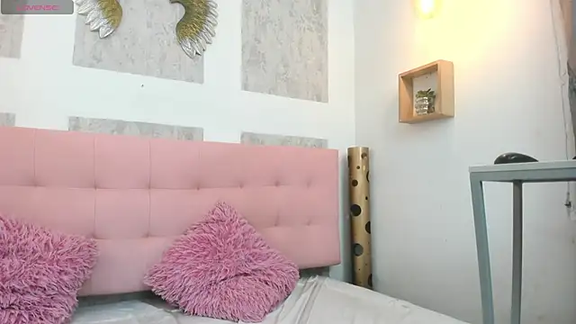 Snapshot of zhamira_21 chatting on November 2025 09:39:01 PM zhamira 21 online show from November 2025 09:39:01 PM