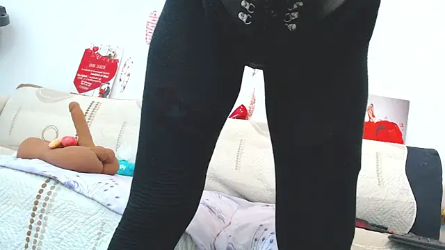 Snapshot of ForeverBarbie_ chatting on March 2025 05:43:02 AM ForeverBarbie  online show from March 2025 05:43:02 AM