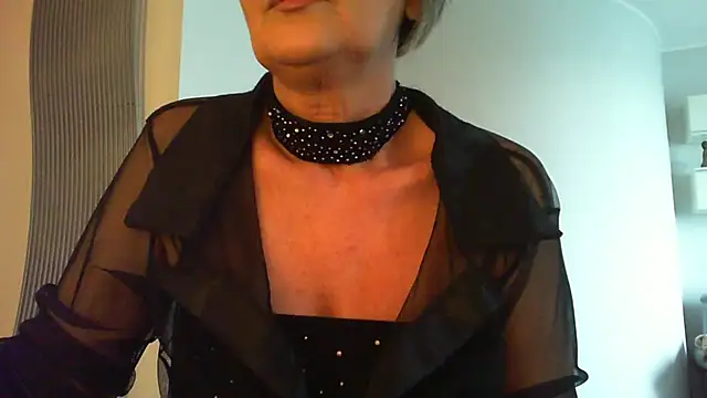 Snapshot of __Angel78__ chatting on November 2025 01:37:02 PM Angel78 online show from November 2025 01:37:02 PM