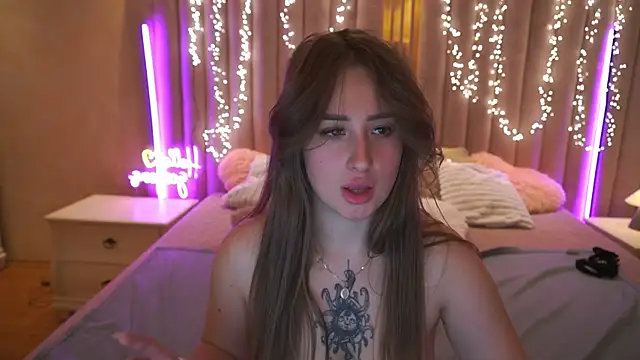 Snapshot of GentleAdellee chatting on December 2025 07:53:02 PM GentleAdellee online show from December 2025 07:53:02 PM