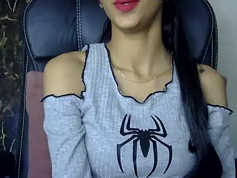 Snapshot of MAAYRA_09 chatting on February 2025 11:49:01 AM MAAYRA 09 online show from February 2025 11:49:01 AM