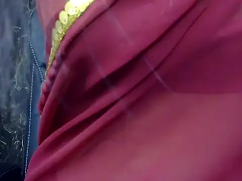 Snapshot of MAAYRA_09 chatting on March 2025 06:18:01 PM MAAYRA 09 online show from March 2025 06:18:01 PM