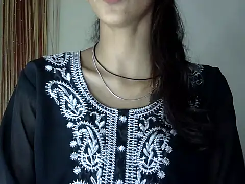 Snapshot of MAAYRA_09 chatting on October 2025 05:54:02 PM MAAYRA 09 online show from October 2025 05:54:02 PM