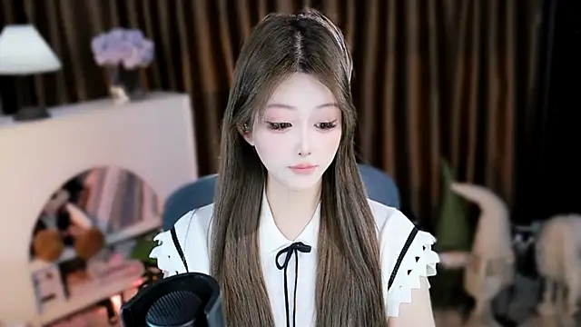 Arwyn-rr online show from March 2026 12:33:02 PM