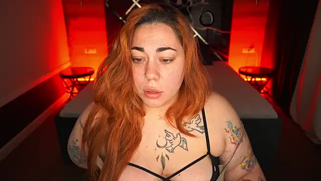 Kittywakee online show from November 2025 09:37:01 PM