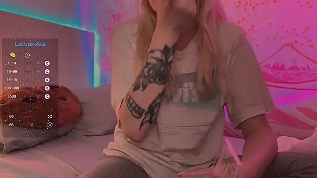 Snapshot of h2h0e chatting on January 2025 05:17:02 PM h2h0e online show from January 2025 05:17:02 PM