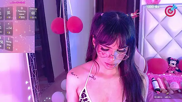 Snapshot of DannaDooll99 chatting on February 2025 02:04:01 PM DannaDooll99 online show from February 2025 02:04:01 PM