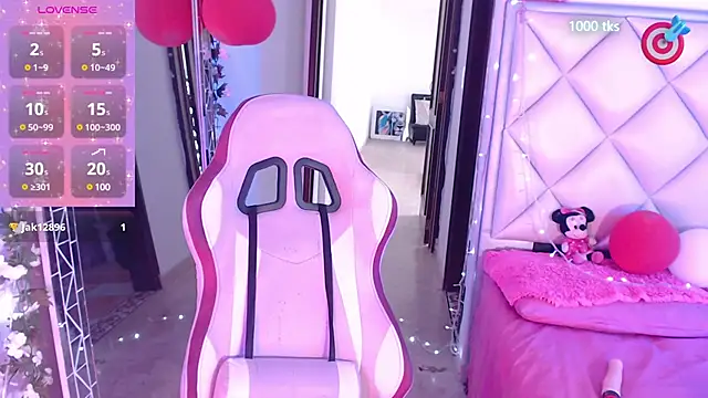 Snapshot of DannaDooll99 chatting on March 2025 01:57:02 PM DannaDooll99 online show from March 2025 01:57:02 PM