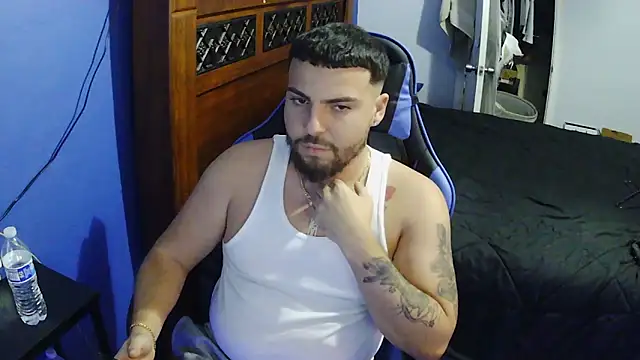 Snapshot of MasterKvn chatting on January 2025 06:13:02 AM MasterKvn online show from January 2025 06:13:02 AM