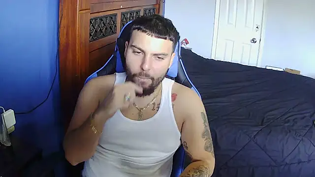 Snapshot of MasterKvn chatting on February 2025 05:40:01 PM MasterKvn online show from February 2025 05:40:01 PM